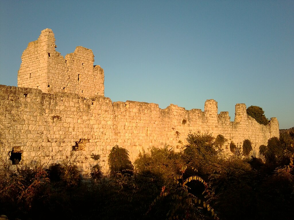 Stari grad Vrana, jedno od Templarskih sjedišta ne teritoriji današnje Hrvatske.